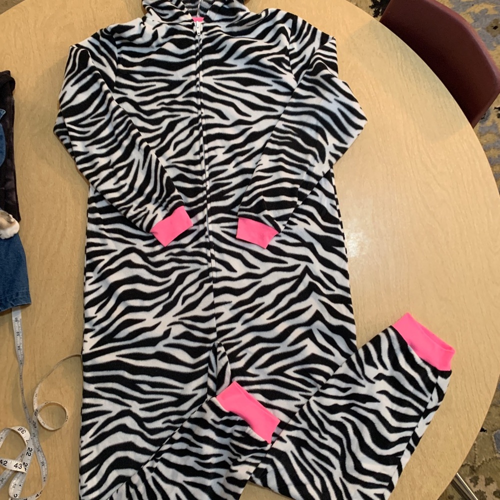 Cat & Jack Zebra onesie size 10/12